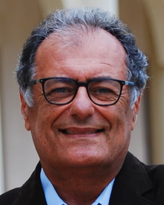 Adelino Can&aacute;rio